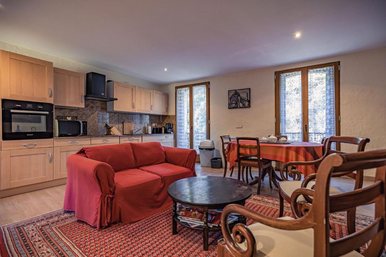 Sundrenched Relais De Poste In Serdinya ภายนอก รูปภาพ
