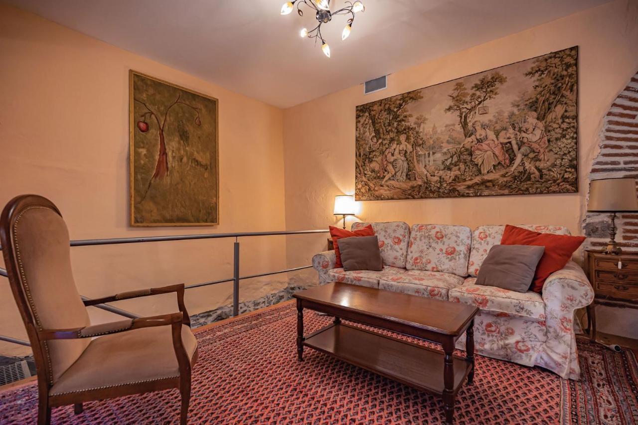 Sundrenched Relais De Poste In Serdinya ภายนอก รูปภาพ
