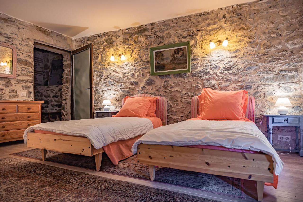 Sundrenched Relais De Poste In Serdinya ภายนอก รูปภาพ