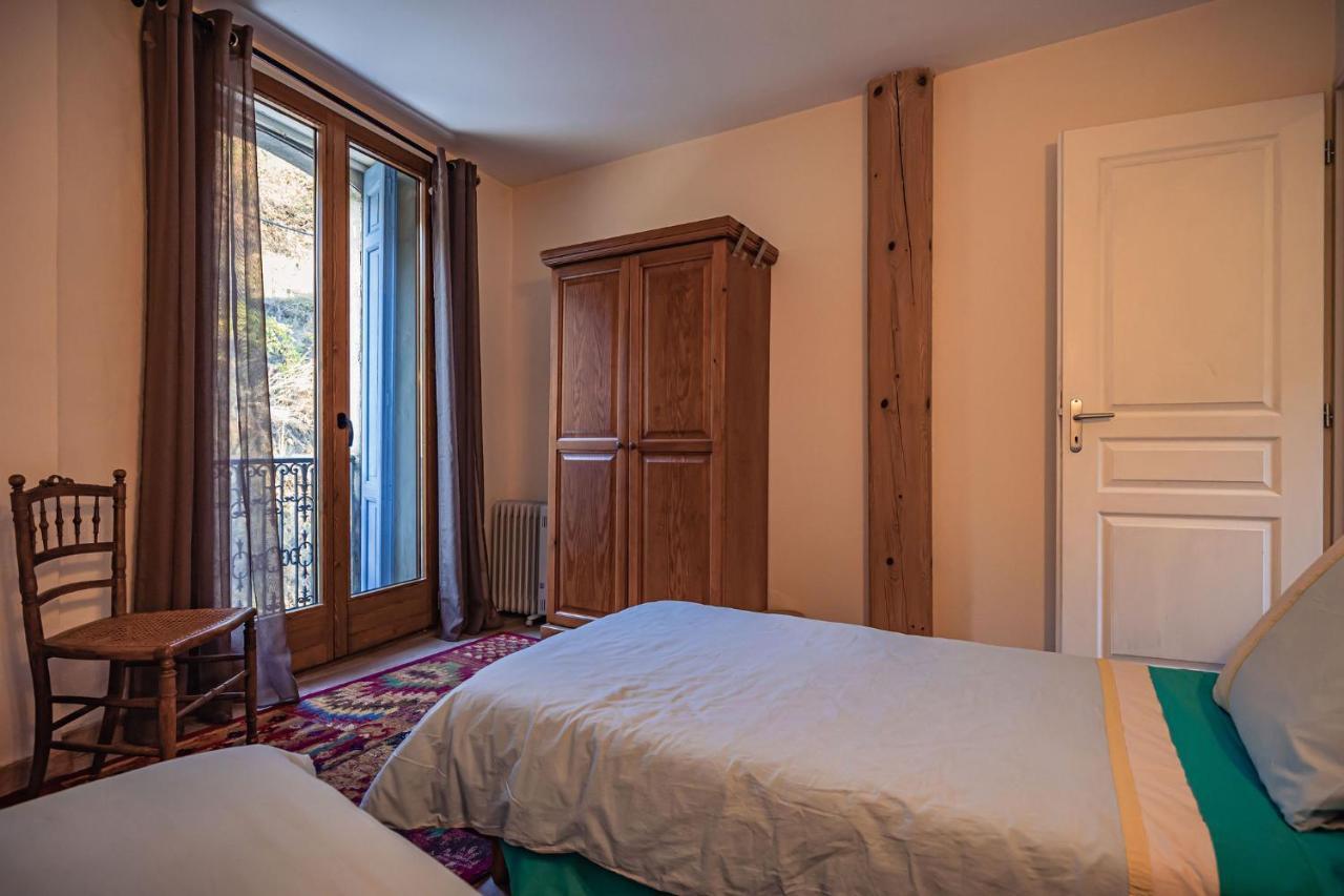 Sundrenched Relais De Poste In Serdinya ภายนอก รูปภาพ